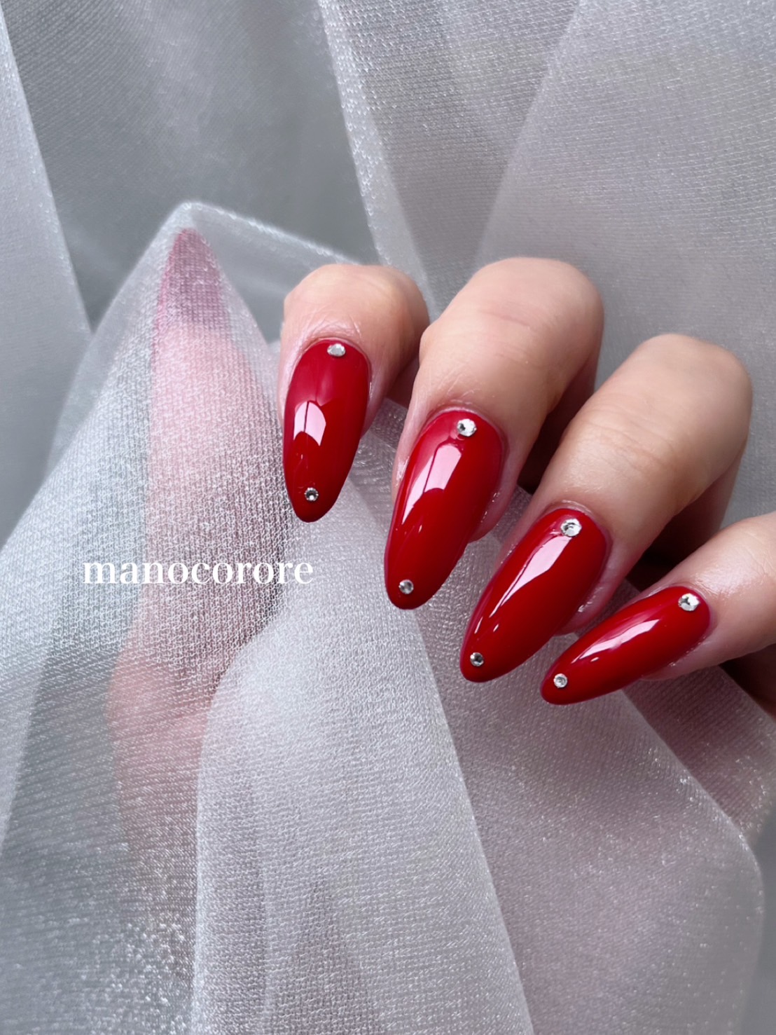 Red gel nail